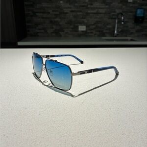 Stylish Blue Aviator Sunglasses